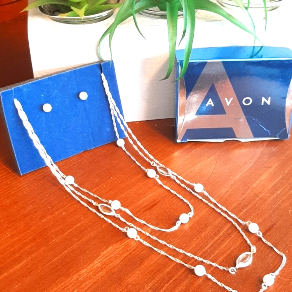 Vintage Avon Necklace & Earring Set